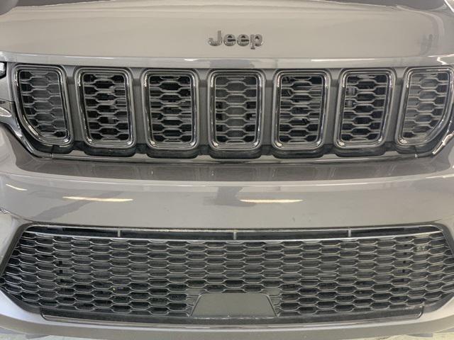 new 2025 Jeep Grand Cherokee car, priced at $45,776