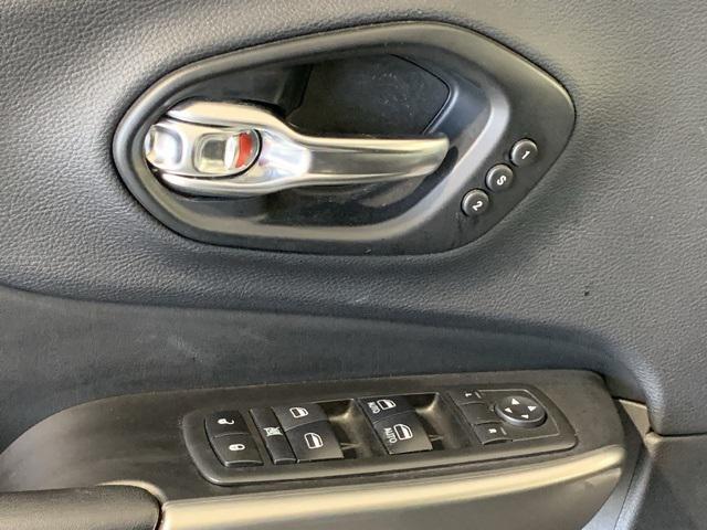used 2019 Jeep Cherokee car, priced at $20,733