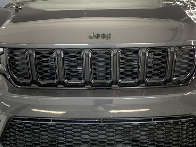 new 2025 Jeep Grand Cherokee car, priced at $43,400