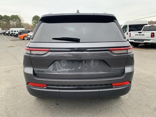 new 2025 Jeep Grand Cherokee car, priced at $44,006