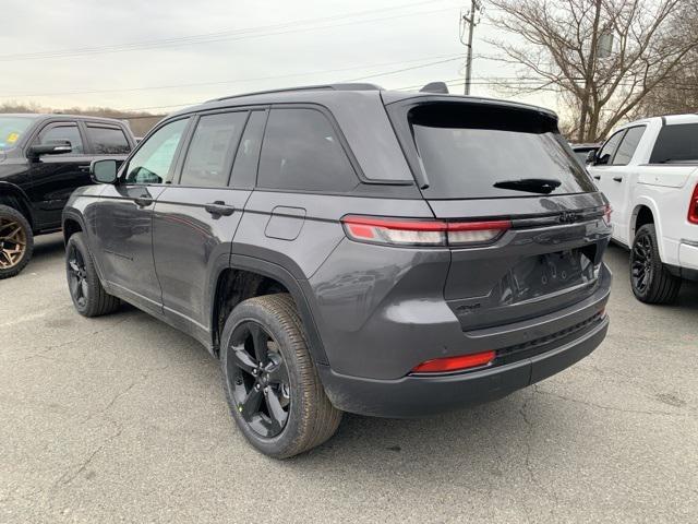 new 2025 Jeep Grand Cherokee car, priced at $44,006