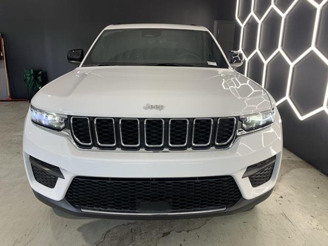 new 2025 Jeep Grand Cherokee car, priced at $38,188