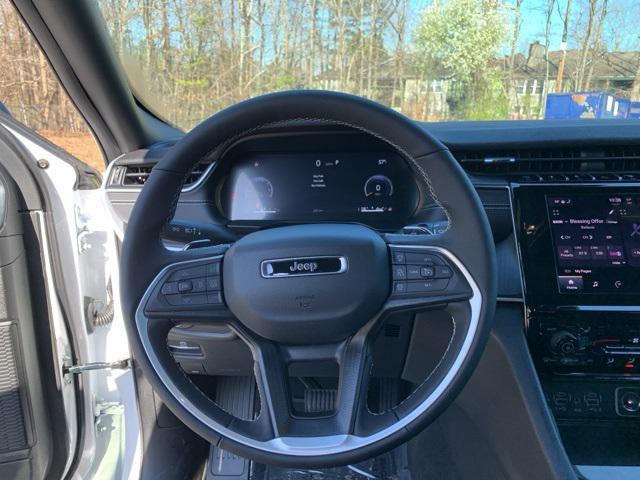 new 2025 Jeep Grand Cherokee car, priced at $43,620