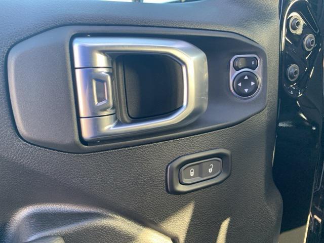 new 2025 Jeep Wrangler car, priced at $47,923