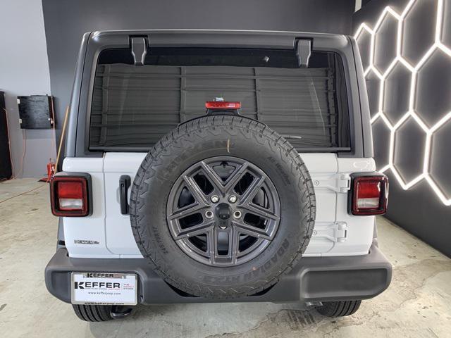 new 2025 Jeep Wrangler car, priced at $43,633