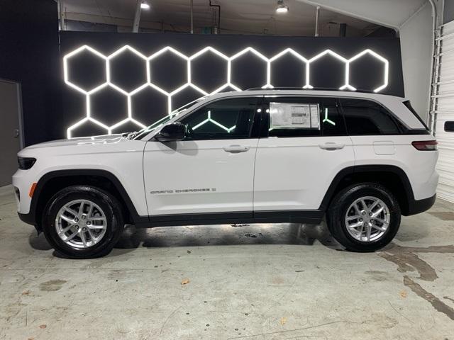 new 2025 Jeep Grand Cherokee car, priced at $38,539