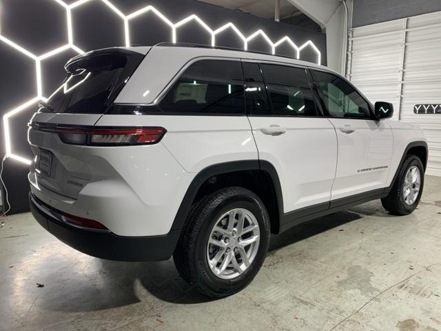 new 2025 Jeep Grand Cherokee car, priced at $38,539