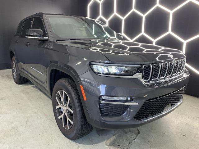 new 2025 Jeep Grand Cherokee car, priced at $47,616