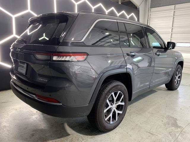 new 2025 Jeep Grand Cherokee car, priced at $47,616