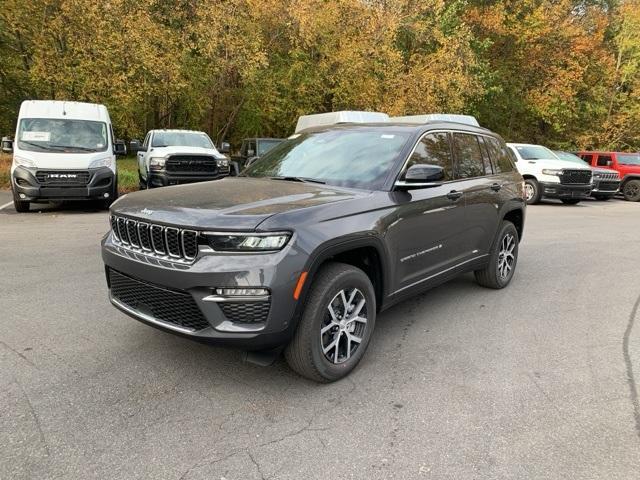 new 2025 Jeep Grand Cherokee car, priced at $48,230