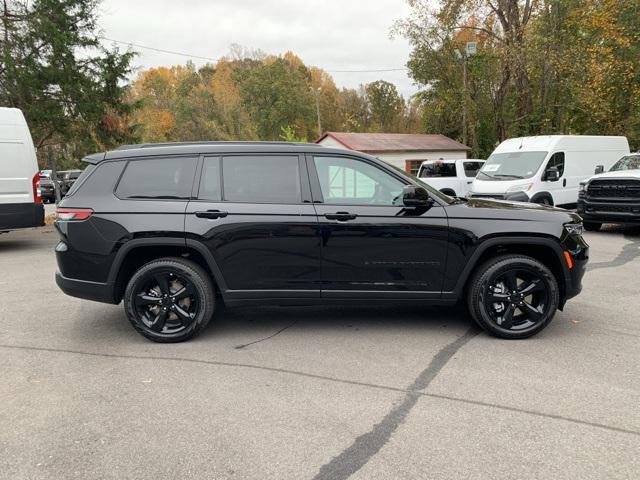 new 2024 Jeep Grand Cherokee L car, priced at $58,405