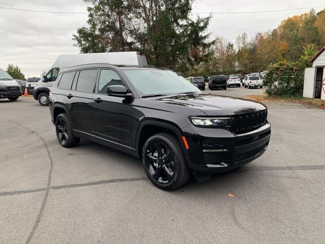 new 2024 Jeep Grand Cherokee L car, priced at $58,405