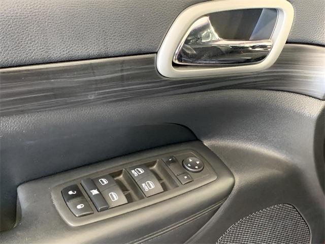 used 2022 Jeep Grand Cherokee car, priced at $29,494