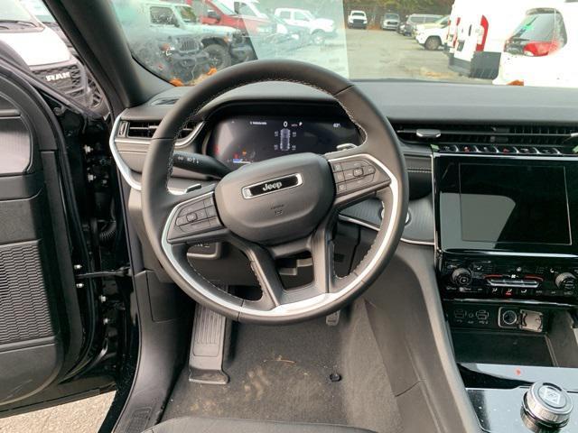 new 2025 Jeep Grand Cherokee car, priced at $38,725