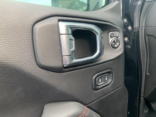 new 2025 Jeep Wrangler car, priced at $54,566