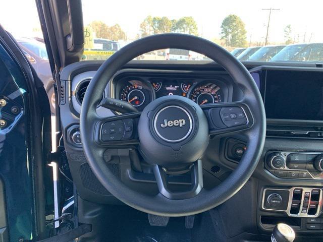 new 2025 Jeep Gladiator car, priced at $42,630