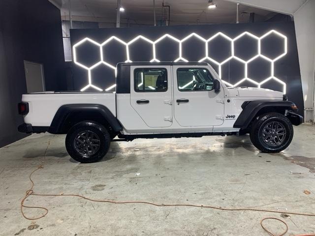 used 2023 Jeep Gladiator car, priced at $35,000