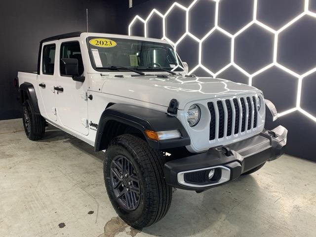 used 2023 Jeep Gladiator car, priced at $35,000