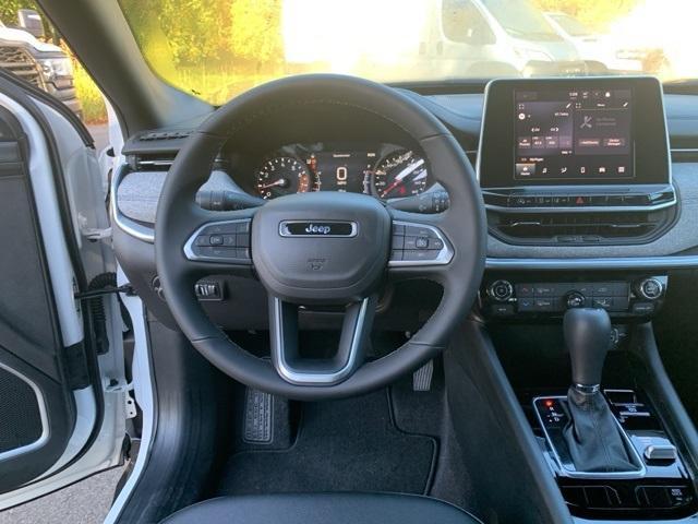 new 2025 Jeep Compass car, priced at $25,872