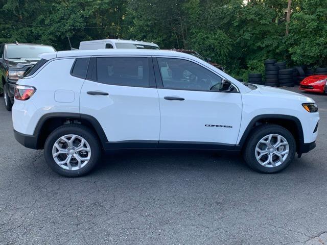 new 2024 Jeep Compass car, priced at $25,495