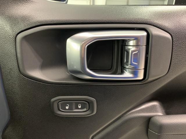 new 2025 Jeep Wrangler car, priced at $51,768
