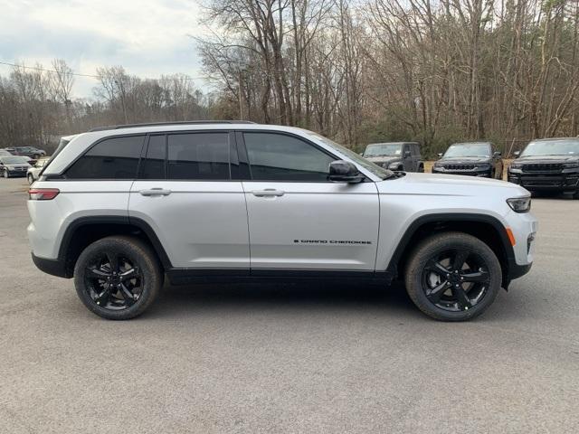 new 2025 Jeep Grand Cherokee car, priced at $52,382