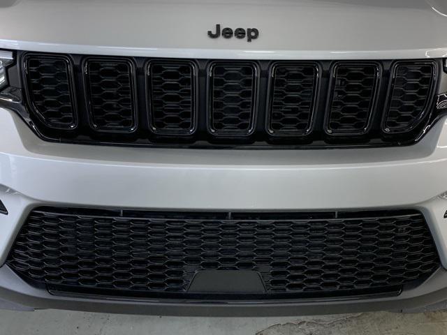 new 2025 Jeep Grand Cherokee car, priced at $49,191