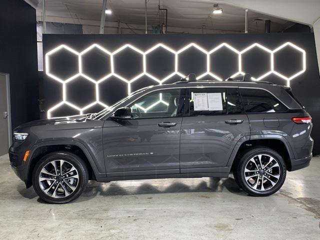used 2022 Jeep Grand Cherokee car, priced at $39,000
