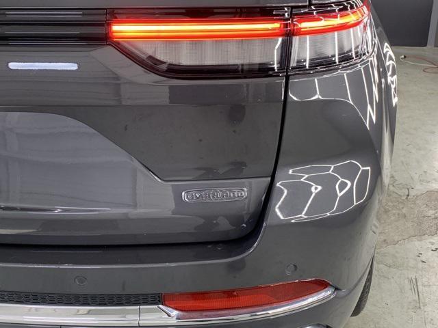 used 2022 Jeep Grand Cherokee car, priced at $39,000