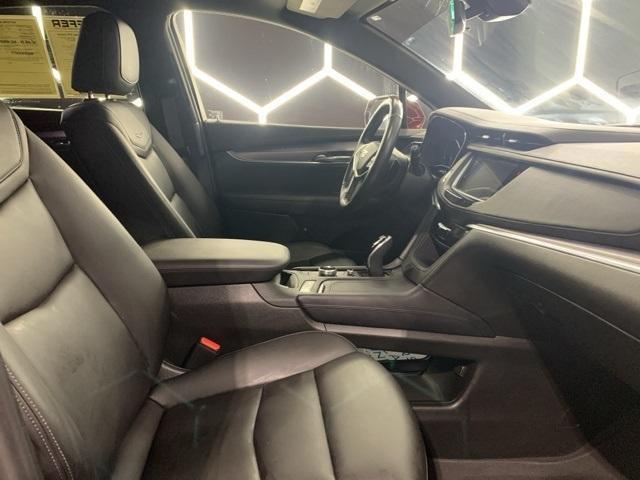 used 2022 Cadillac XT5 car, priced at $28,800