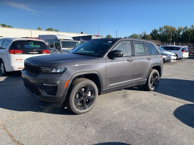 new 2025 Jeep Grand Cherokee car, priced at $48,955