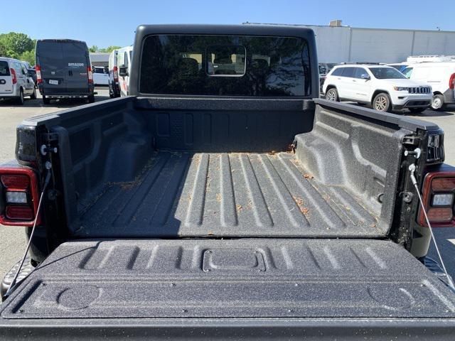 new 2025 Jeep Gladiator car, priced at $51,191