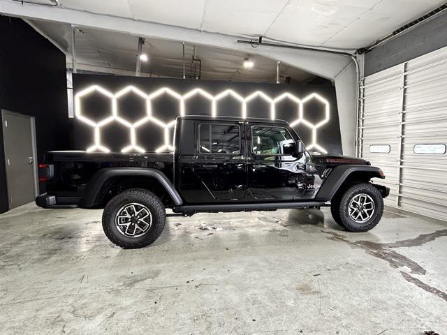 new 2025 Jeep Gladiator car, priced at $52,170