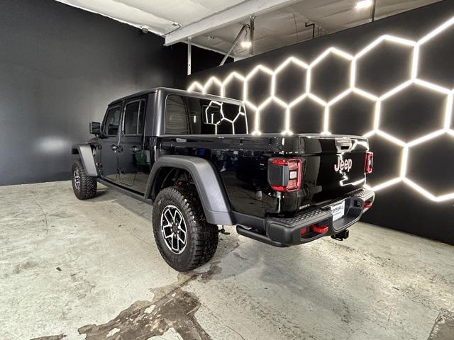 new 2025 Jeep Gladiator car, priced at $52,170