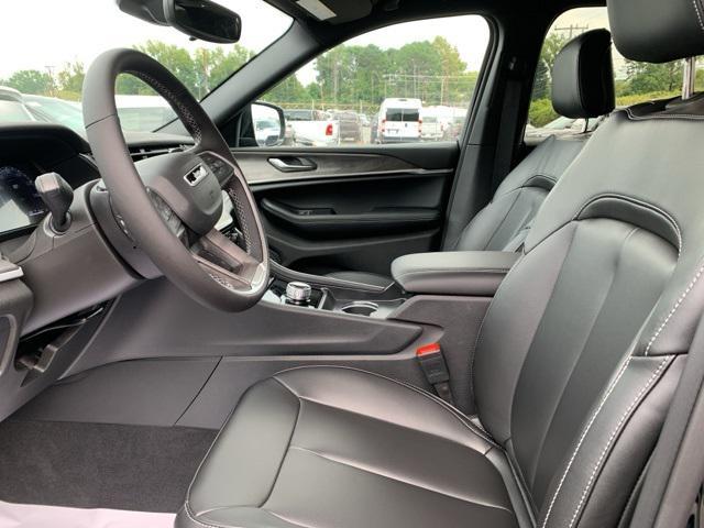 new 2025 Jeep Grand Cherokee car, priced at $41,929