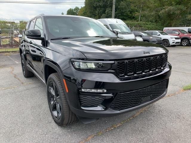 new 2025 Jeep Grand Cherokee car, priced at $43,488