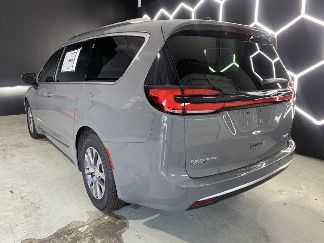 new 2025 Chrysler Pacifica car, priced at $54,736