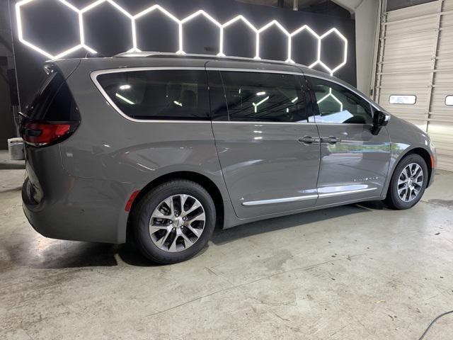 new 2025 Chrysler Pacifica car, priced at $54,736