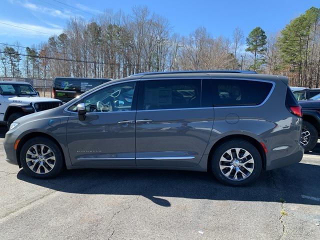 new 2025 Chrysler Pacifica car, priced at $53,101
