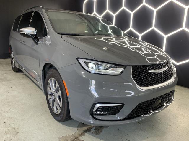 new 2025 Chrysler Pacifica car, priced at $54,736