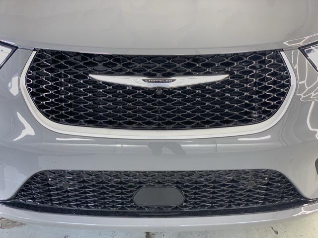 new 2025 Chrysler Pacifica car, priced at $54,736