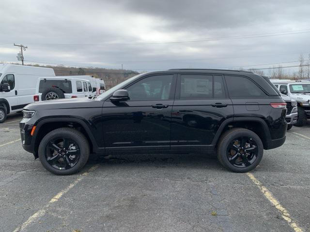 new 2025 Jeep Grand Cherokee car, priced at $48,999