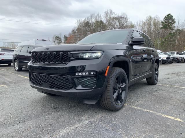 new 2025 Jeep Grand Cherokee car, priced at $48,999