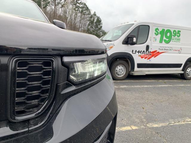 new 2025 Jeep Grand Cherokee car, priced at $48,999