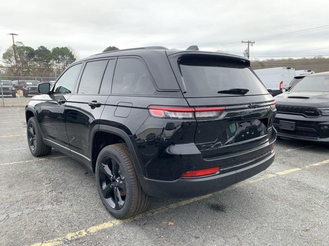 new 2025 Jeep Grand Cherokee car, priced at $48,999