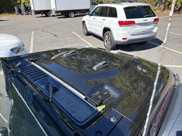 used 2021 Jeep Gladiator car, priced at $31,069