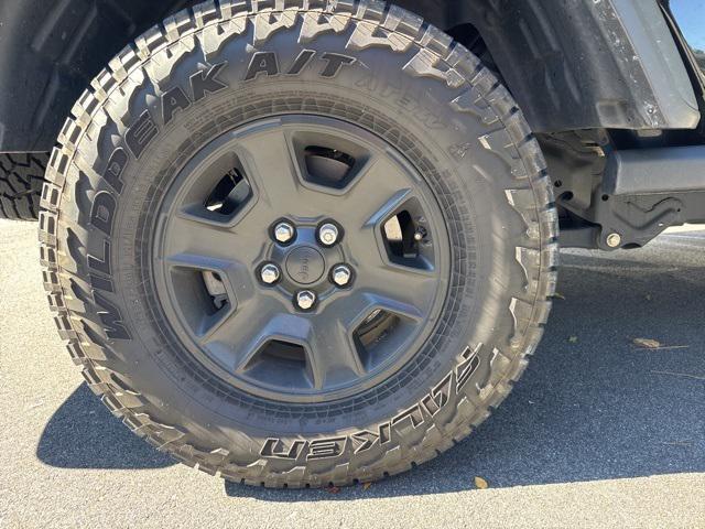 used 2021 Jeep Gladiator car, priced at $31,069
