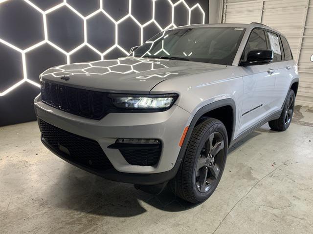 new 2025 Jeep Grand Cherokee car, priced at $44,341