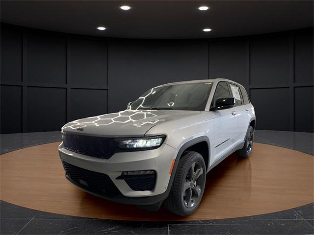 new 2025 Jeep Grand Cherokee car, priced at $48,705