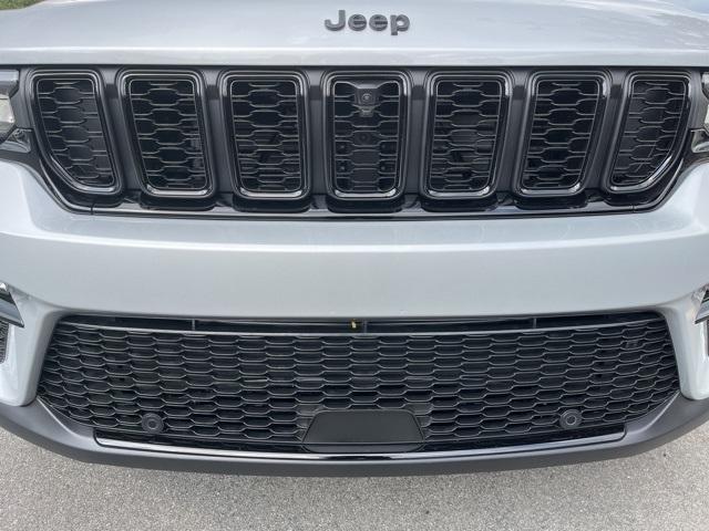 new 2025 Jeep Grand Cherokee car, priced at $48,945